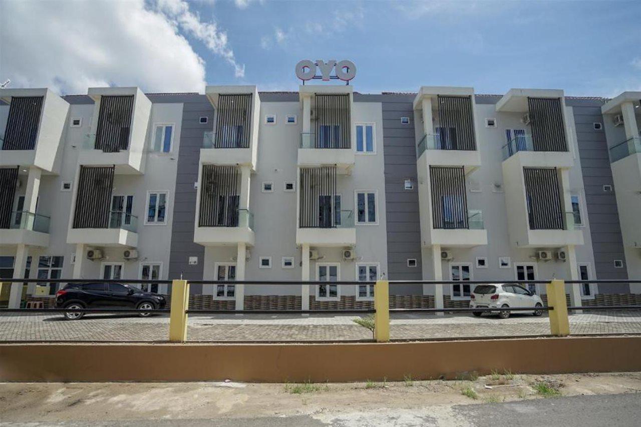 Oyo 443 Barlian Hotel